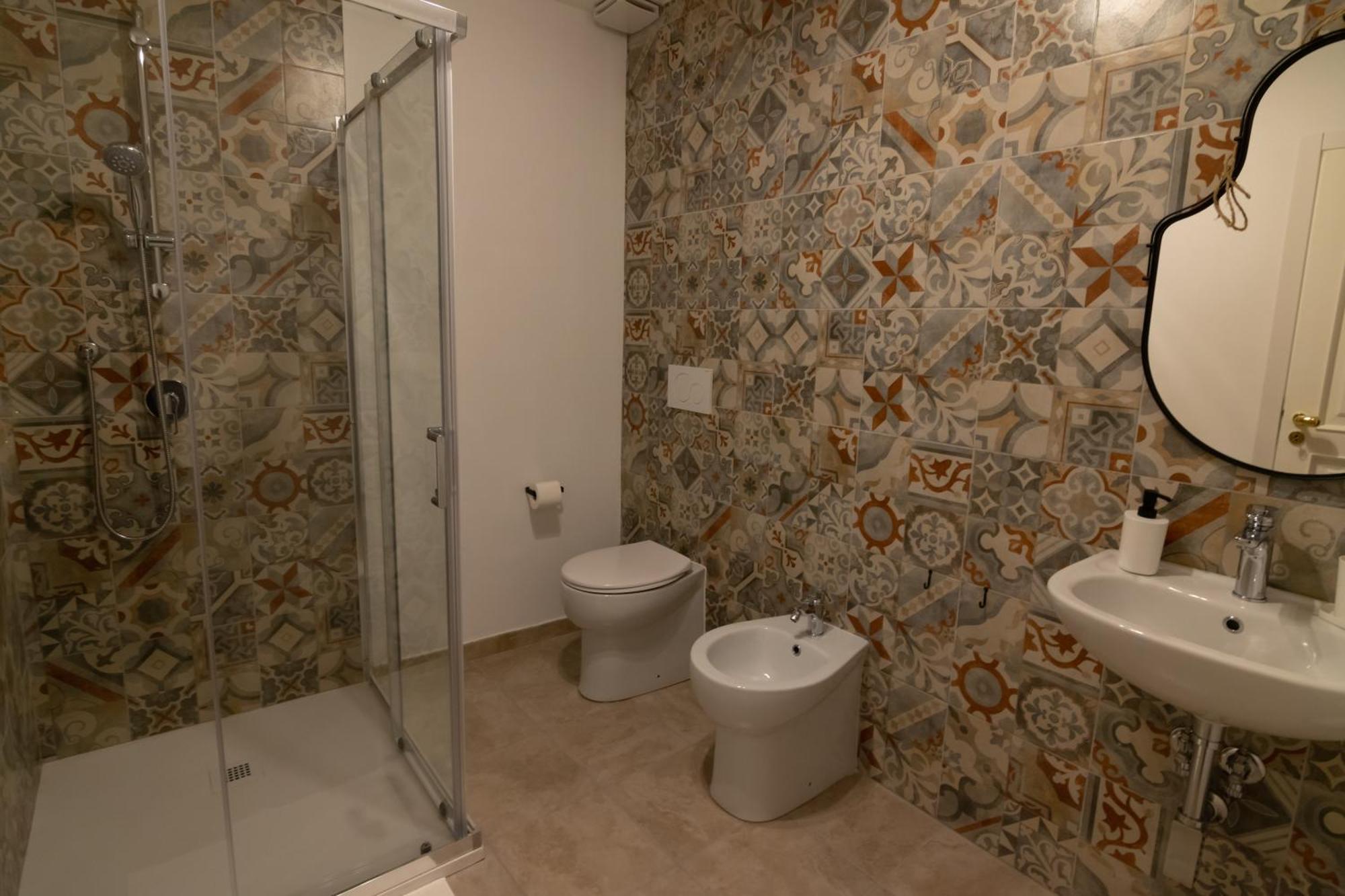 R-Home Exclusive Rooms Catania Esterno foto