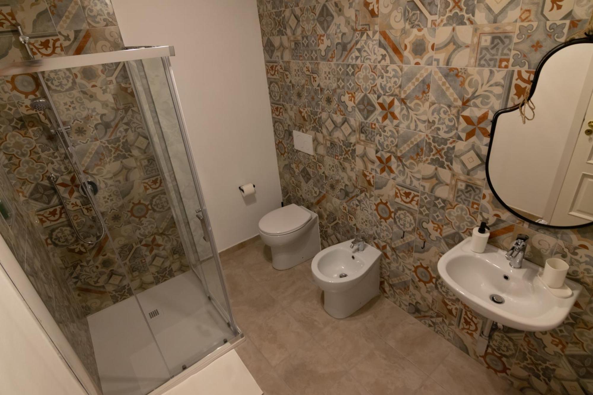 R-Home Exclusive Rooms Catania Esterno foto