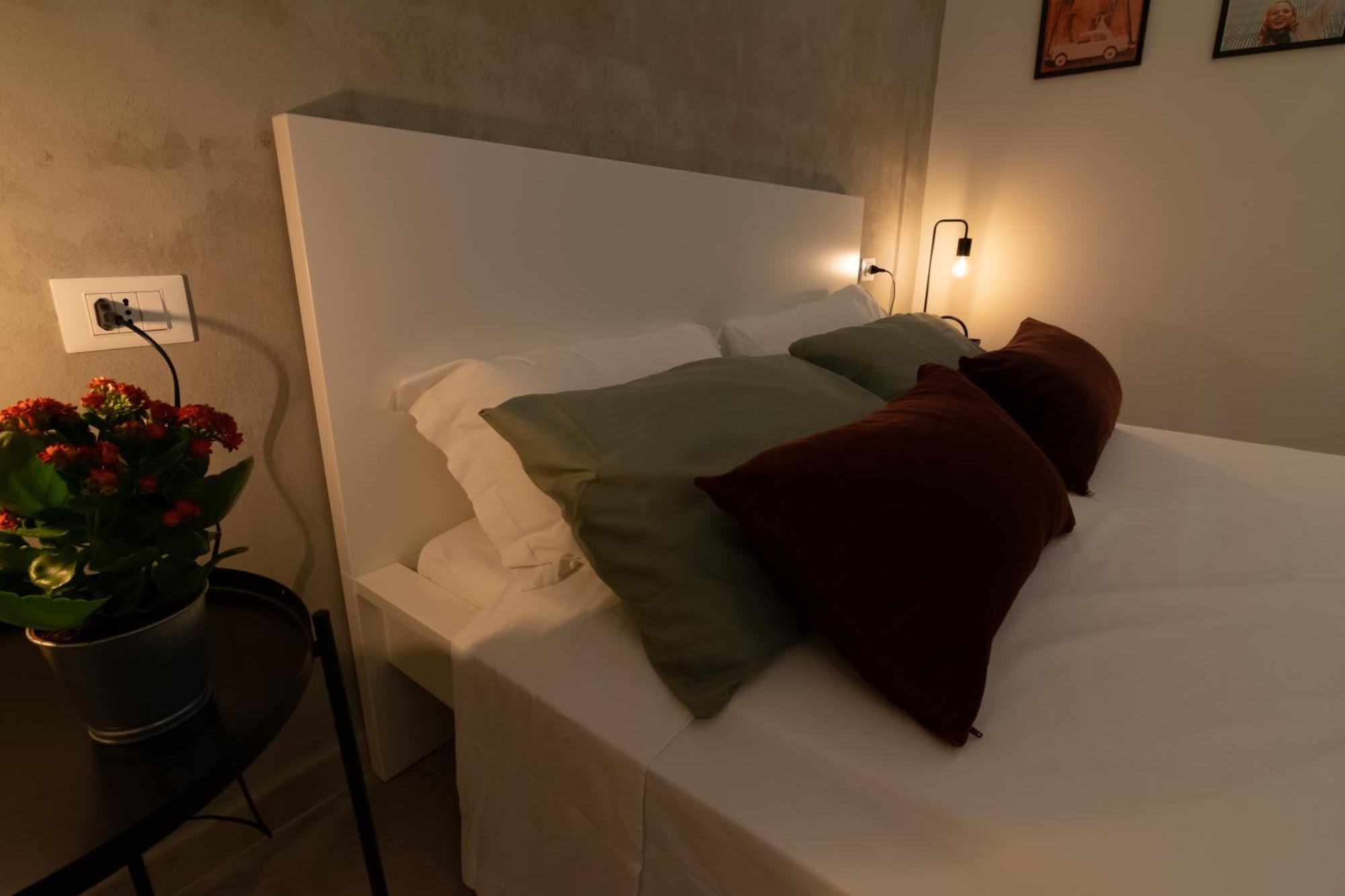 R-Home Exclusive Rooms Catania Esterno foto