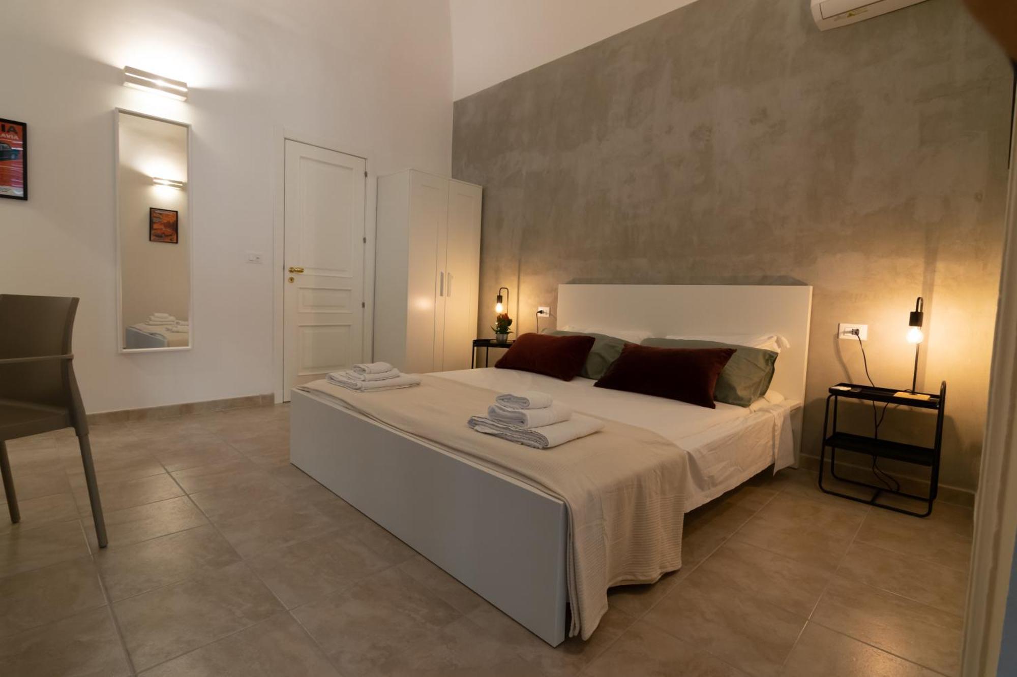 R-Home Exclusive Rooms Catania Esterno foto